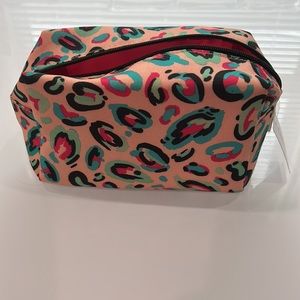 Clinique pink leopard makeup bag! MWT! Never used